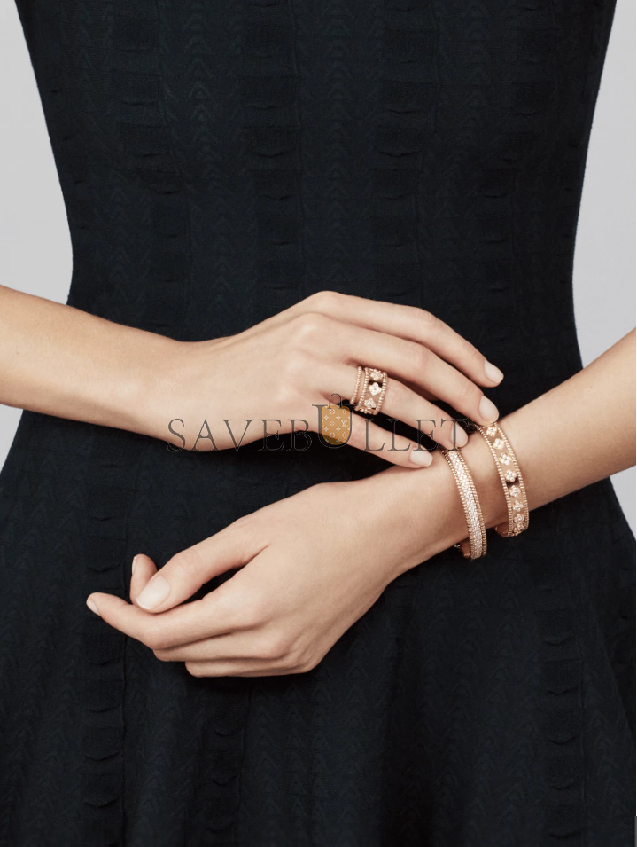 V*N CL*F arpels perlÉe pearls of gold ring, small model - rose gold vcarn33000