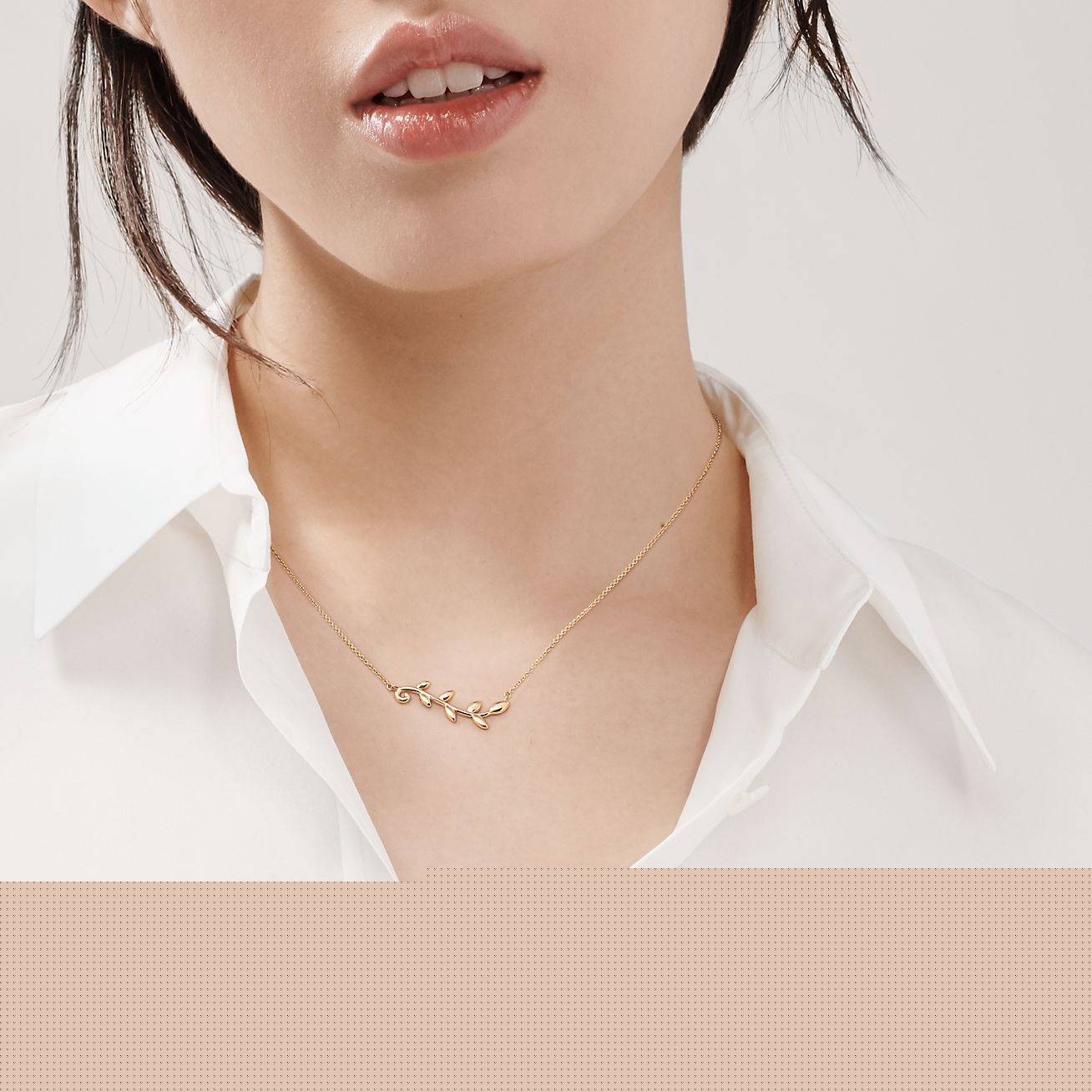 T*f*ny paloma picasso® olive leaf vine pendant